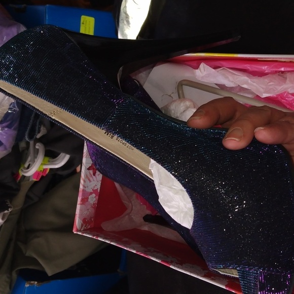 CHINESE LAUNDRY IRIDESCENT STILETTOS WOMEN'S SZ 8.5 NEW IN BOX - Picture 4 of 17